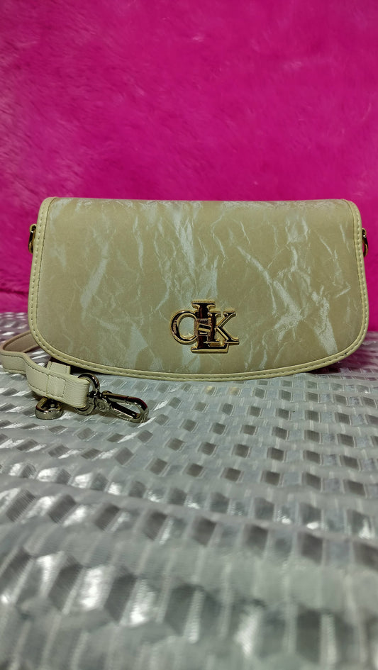 Luxury Crossbody Handbag | Premium Cream Quilted Design with Golden Touch