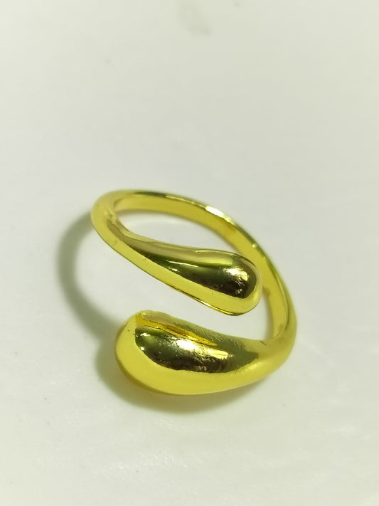 Adjustable Gold-Plated Ring – Minimal Everyday Jewelry
