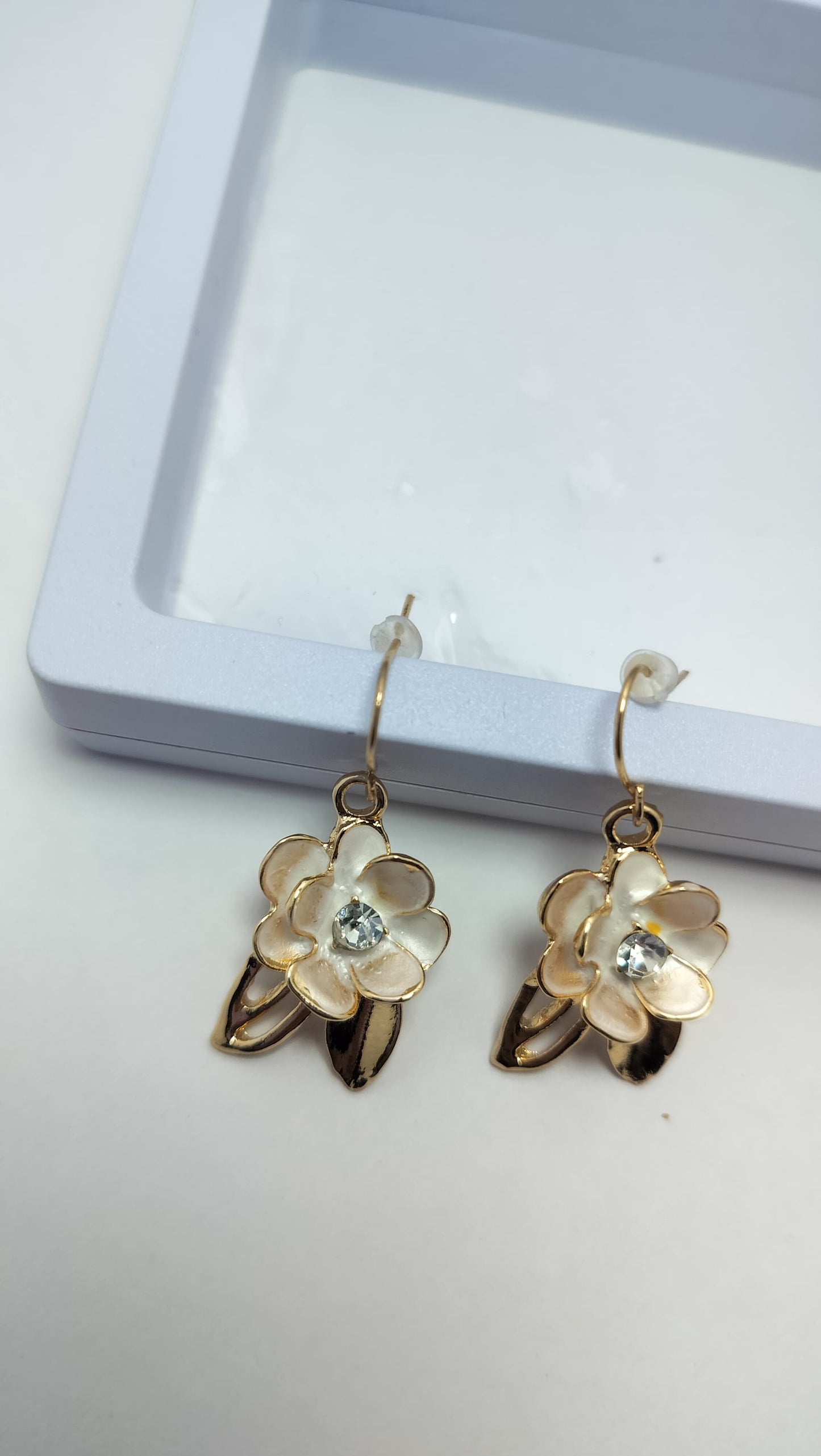 Korean Design White Flower Drop Earrings