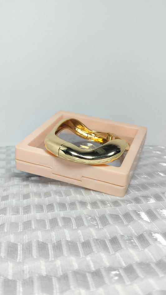 Minimal Smooth Curve Hair Claw – Anti Tarnish Stainless Steel